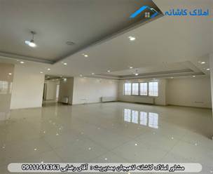 فروش آپارتمان 111 متری در خیابان خرمشهر لاهیجان، طبقه پنجم، فول امکانات، نوساز، دارای 2 اتاق خواب، پارکینگ، آسانسور و ... می باشد.