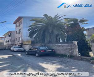 فروش زمین 160 متری در خیابان گلستان لاهیجان، دارای کاربری مسکونی، 10 متر بر زمین، بر آسفالت، مناسب برای ساخت و ساز و ... می باشد.