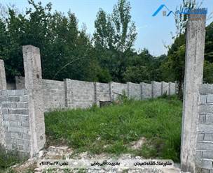 فروش زمین به متراژ 482 متر در محله ذاکله بر لاهیجان، دارای کاربری مسکونی، سند تک برگ، 12 متر بر زمین، ویو عالی و ابدی، دور تا دور دیوار و ... می باشد.
