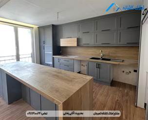 فروش دو واحد آپارتمان 130 متری در خیابان شیخ زاهد لاهیجان، نوساز، فول امکانات، دارای 3 اتاق خواب، 2 پارکینگ، آسانسور،تراس ویو دار و ... می باشد.