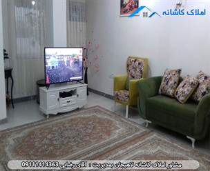 فروش آپارتمان با بنا 90 متری در سیاهکل خیابان 16 ابوذر، دارای 2 اتاق خواب، پارکینگ، انباری، تراس، سند تک برگ و... می باشد.
