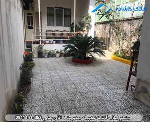 فروش خانه ویلایی 320 متری در لاهیجان خیابان دانش، دارای پارکینگ، انباری، کف موکت، 2 اتاق خواب، کولر گازی و... می باشد.
